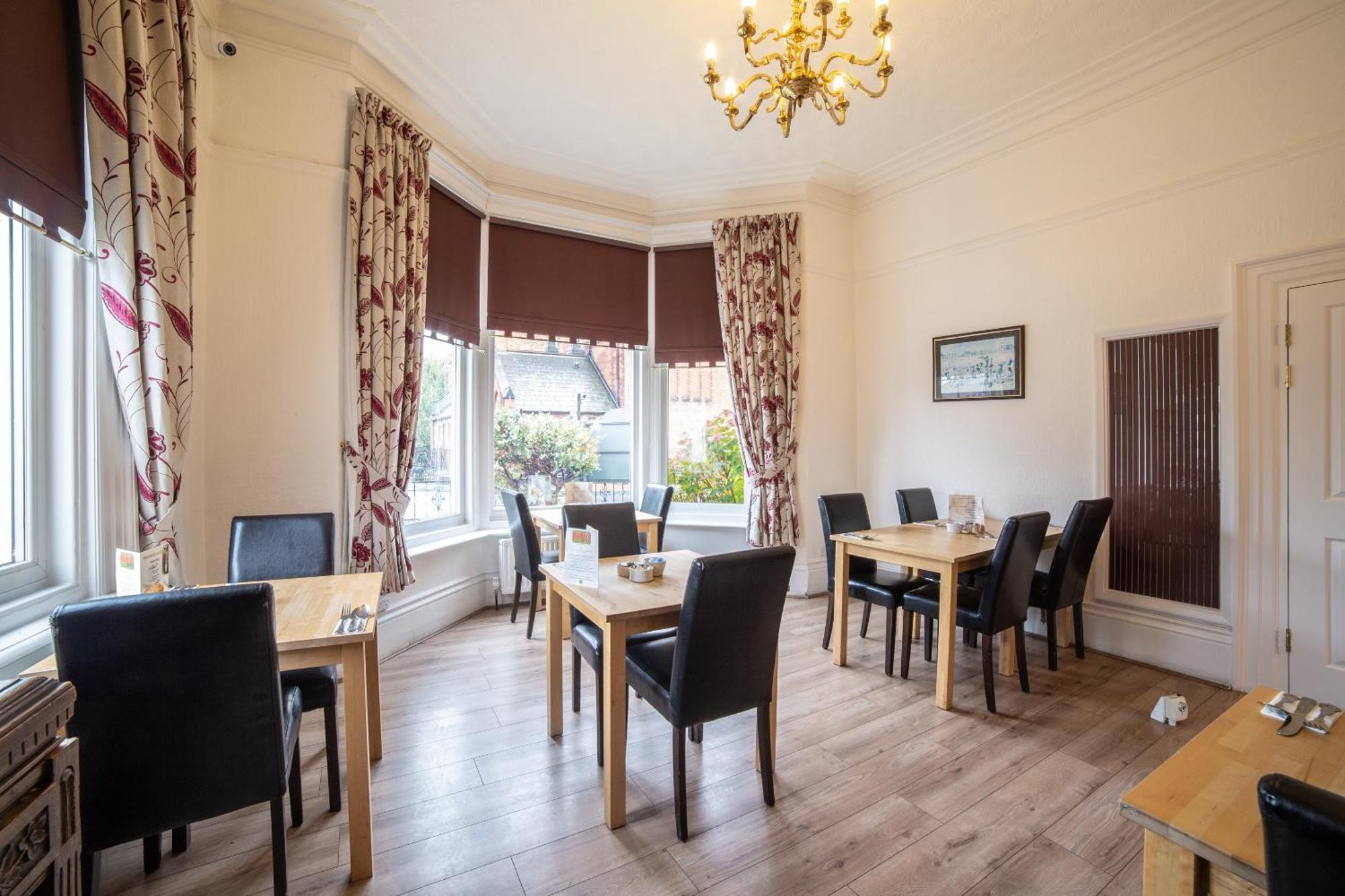 Hotel The Douglas 3*