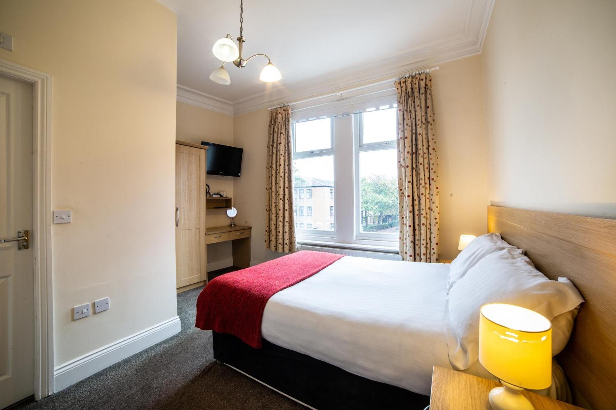 Hotel The Douglas